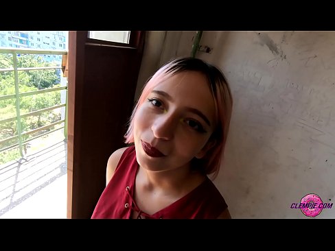 ❤️ Ikasle sentsuak arrotz bat zurrupatzen du kanpoaldean - Cum On His Face ❤ Porno fb %eu.tubesexer-com.ruan ️❤
