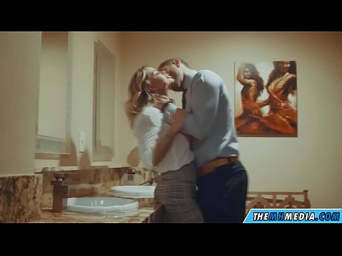 ❤️ Ilehoria busti batek komun publiko batean seduzitzen zaituenean ❤ Porno fb %eu.tubesexer-com.ruan ️❤